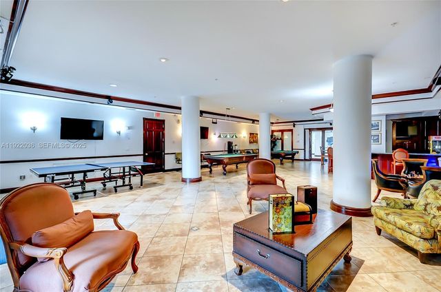 5077 NW 7th St 1216, Miami, FL 33126