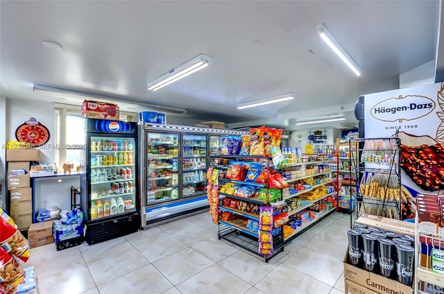 5077 NW 7th St 1216, Miami, FL 33126