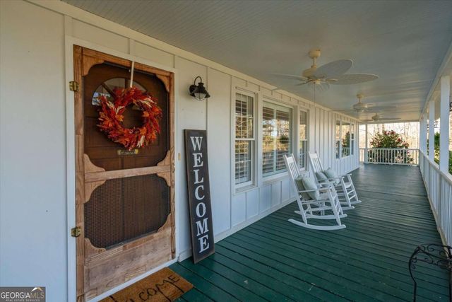 35 Saddleback Farms Drive, Newnan, GA 30263