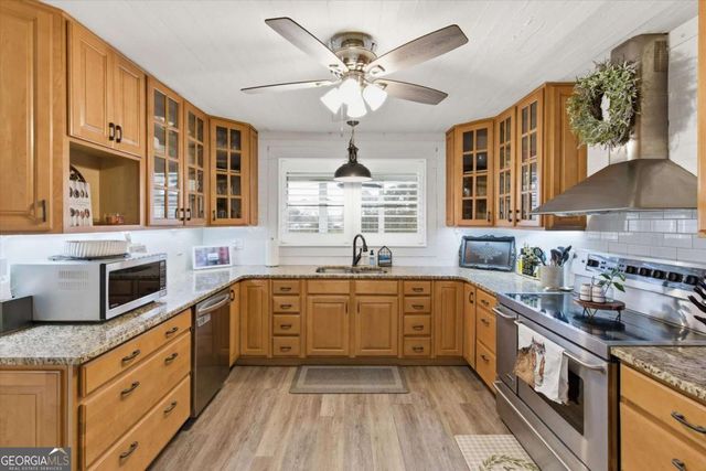 35 Saddleback Farms Drive, Newnan, GA 30263