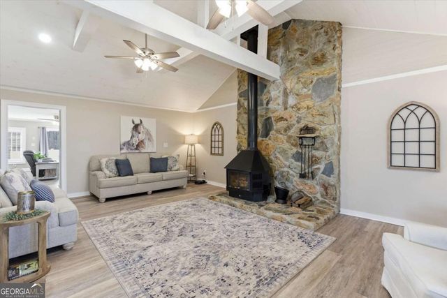 35 Saddleback Farms Drive, Newnan, GA 30263