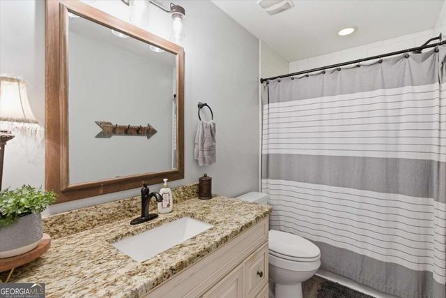 35 Saddleback Farms Drive, Newnan, GA 30263