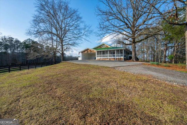 35 Saddleback Farms Drive, Newnan, GA 30263