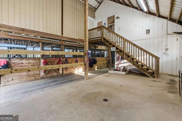 35 Saddleback Farms Drive, Newnan, GA 30263