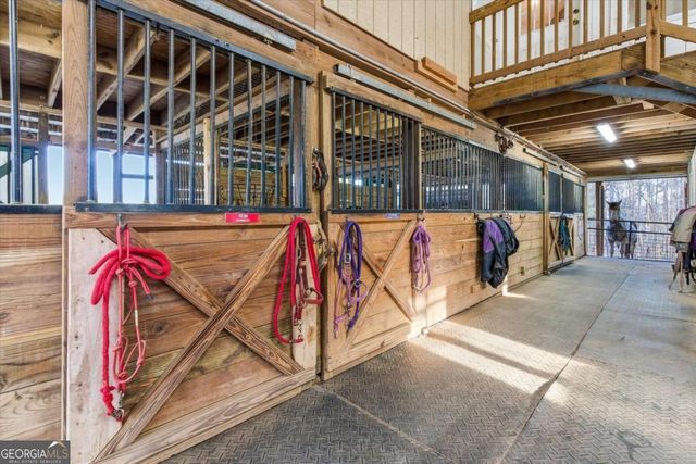 35 Saddleback Farms Drive, Newnan, GA 30263