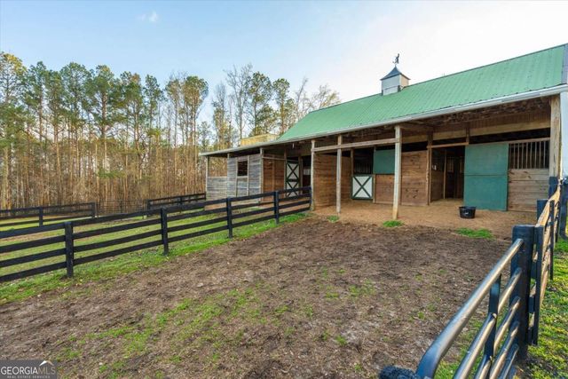 35 Saddleback Farms Drive, Newnan, GA 30263