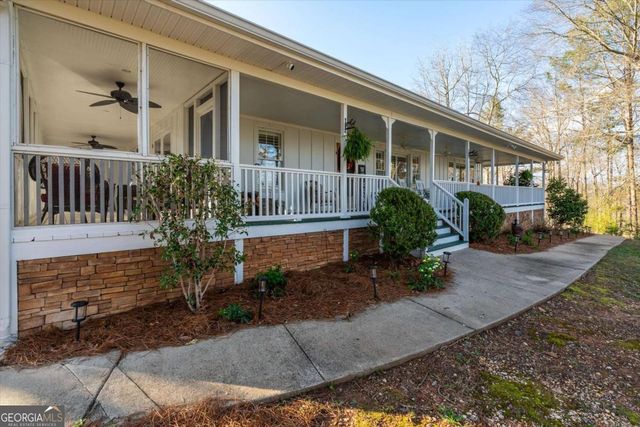 35 Saddleback Farms Drive, Newnan, GA 30263