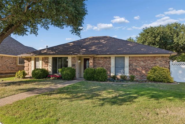 2051 Robin Hill Lane, Carrollton, TX 75007