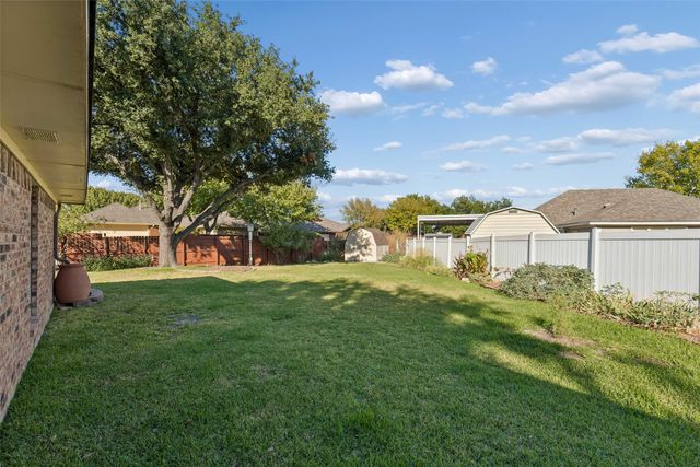 2051 Robin Hill Lane, Carrollton, TX 75007