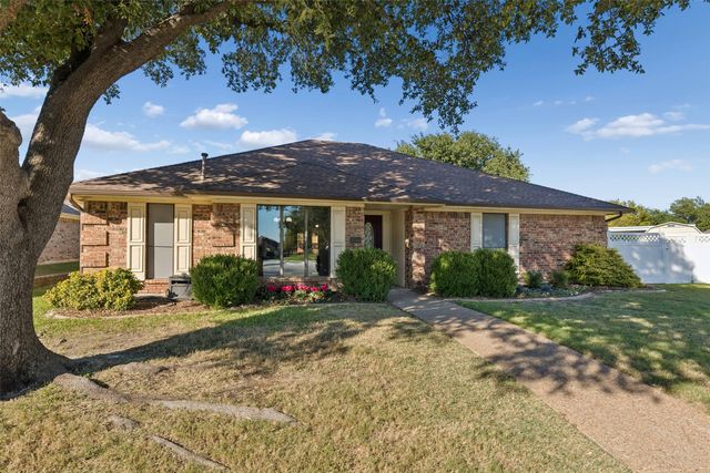 2051 Robin Hill Lane, Carrollton, TX 75007