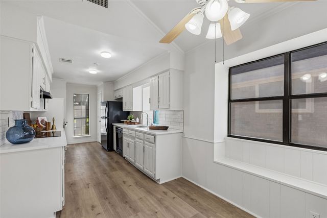 2051 Robin Hill Lane, Carrollton, TX 75007
