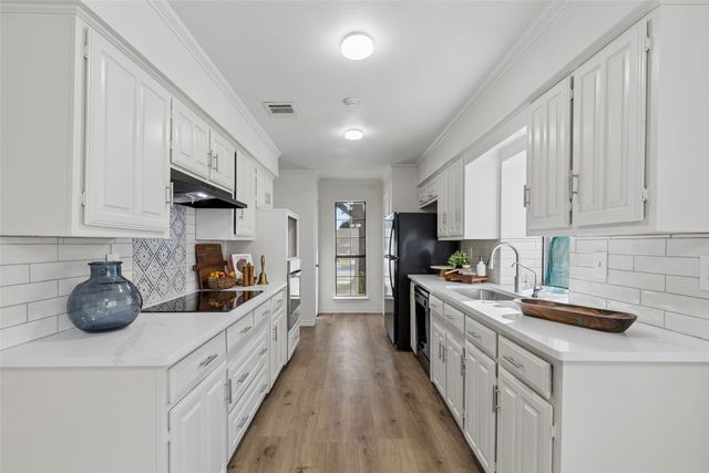 2051 Robin Hill Lane, Carrollton, TX 75007