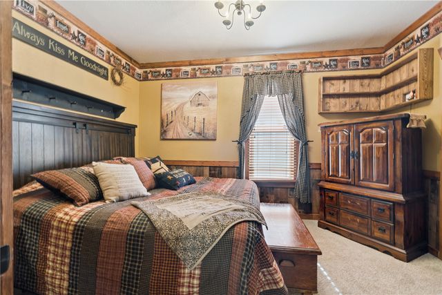 148 17th Avenue SW, Cedar Rapids, IA 52404