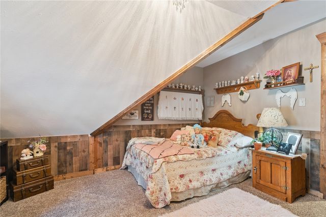 148 17th Avenue SW, Cedar Rapids, IA 52404