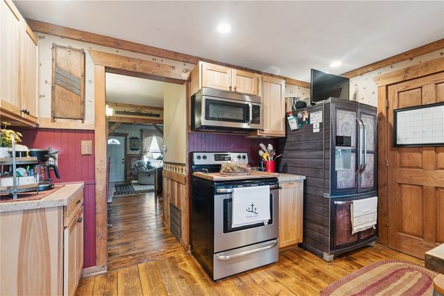 148 17th Avenue SW, Cedar Rapids, IA 52404