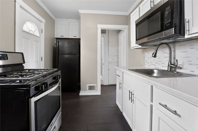 817 Elizabeth St, Wilkins Twp, PA 15221