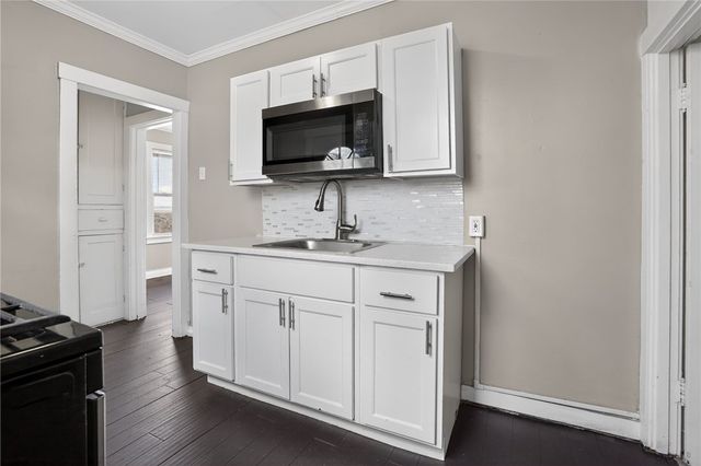 817 Elizabeth St, Wilkins Twp, PA 15221