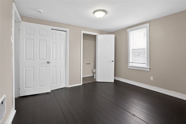 817 Elizabeth St, Wilkins Twp, PA 15221