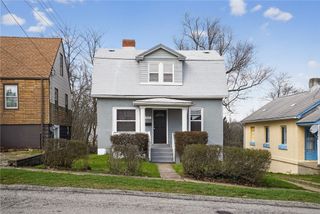 817 Elizabeth St, Wilkins Twp, PA 15221