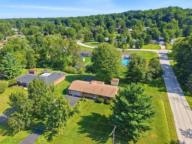 819 Navajo Trail, Macedonia, OH 44056