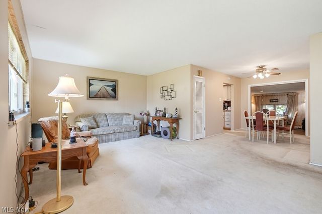 819 Navajo Trail, Macedonia, OH 44056