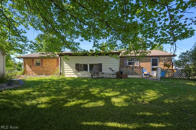 819 Navajo Trail, Macedonia, OH 44056