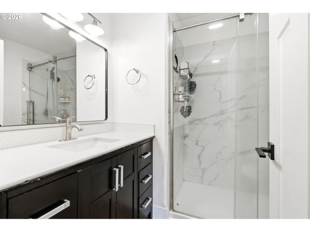 12706 Ne 39TH St, Vancouver, WA 98682