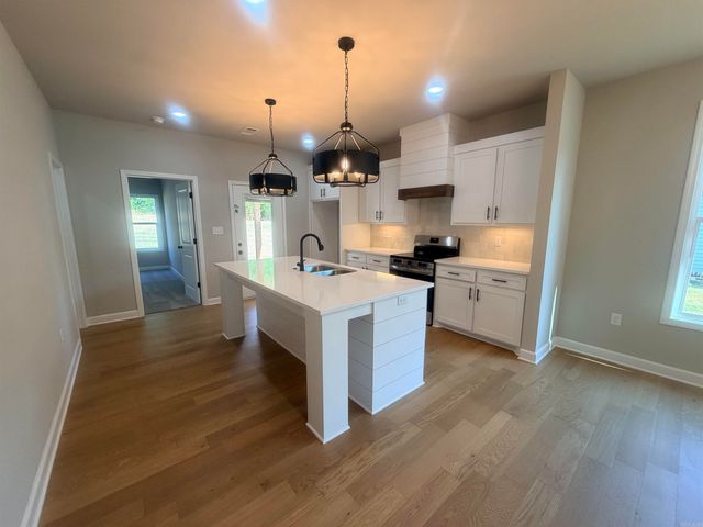 226 S Richards Street, Benton, AR 72015