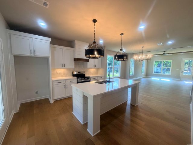 226 S Richards Street, Benton, AR 72015