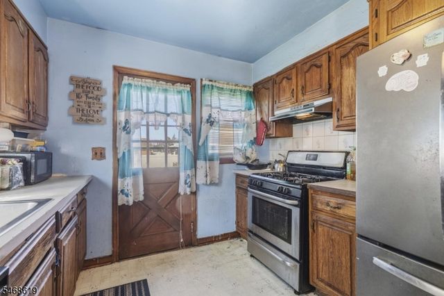 406 W 15Th St, Linden City, NJ 07036