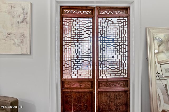 4211 N Honeysuckle Lane, Jackson, MS 39211