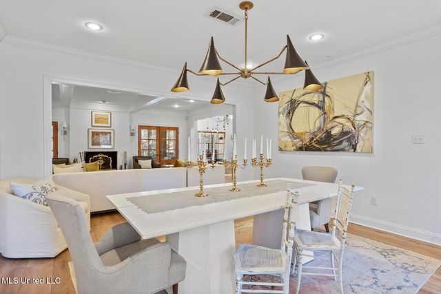 4211 N Honeysuckle Lane, Jackson, MS 39211