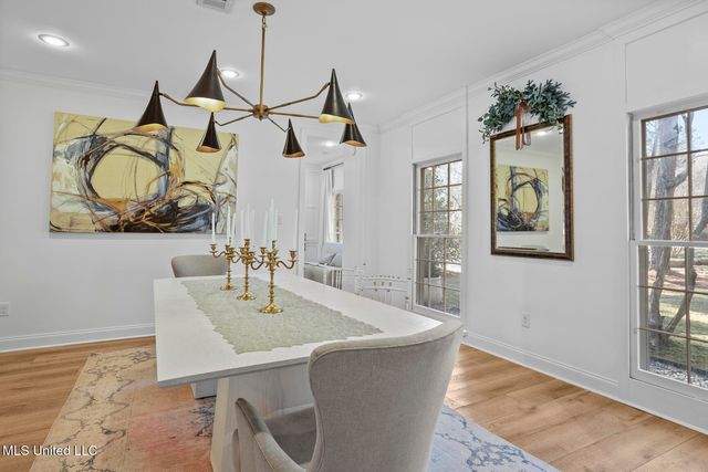 4211 N Honeysuckle Lane, Jackson, MS 39211