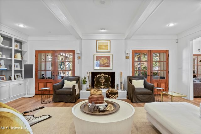 4211 N Honeysuckle Lane, Jackson, MS 39211