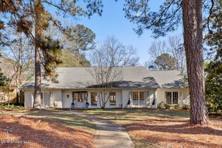 4211 N Honeysuckle Lane, Jackson, MS 39211