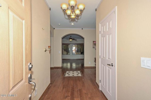 10841 W ANGELS Lane, Peoria, AZ 85373