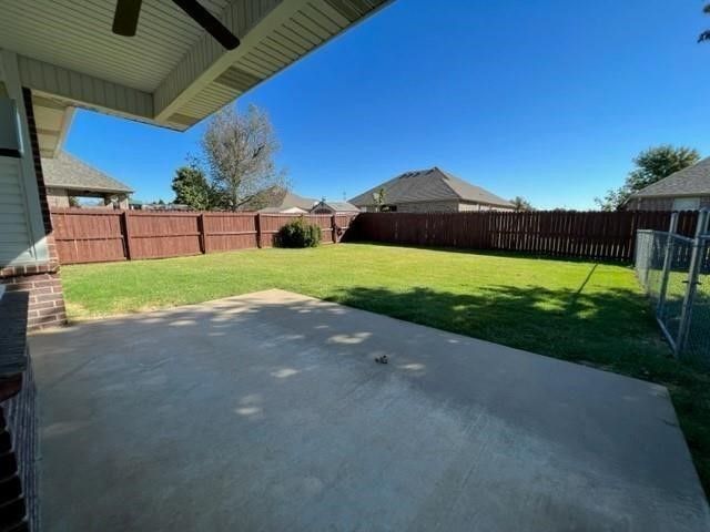 1042 Tarah Knolls Circle, Centerton, AR 72719