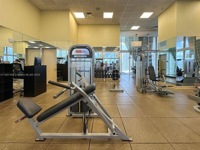 50 Biscayne Blvd 411, Miami, FL 33132