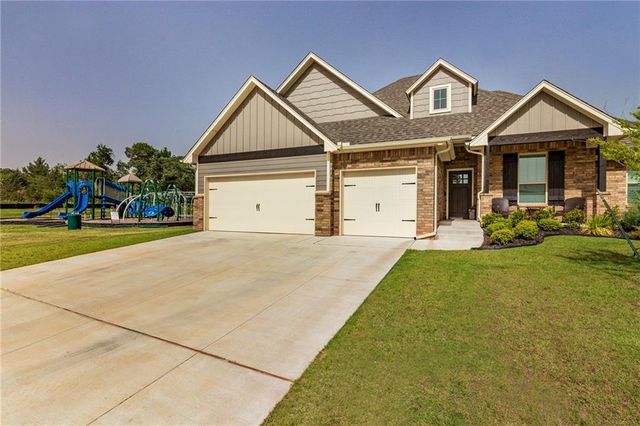 2816 Oak Hill Avenue, Edmond, OK 73034