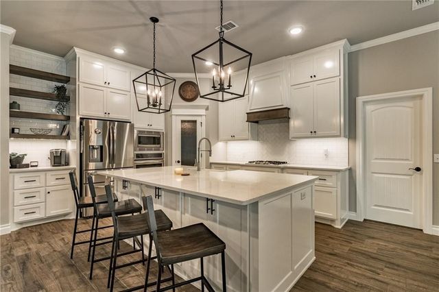 2816 Oak Hill Avenue, Edmond, OK 73034