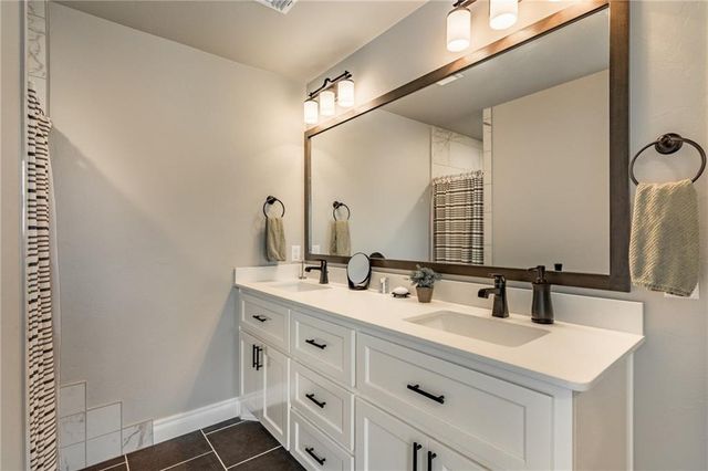 2816 Oak Hill Avenue, Edmond, OK 73034