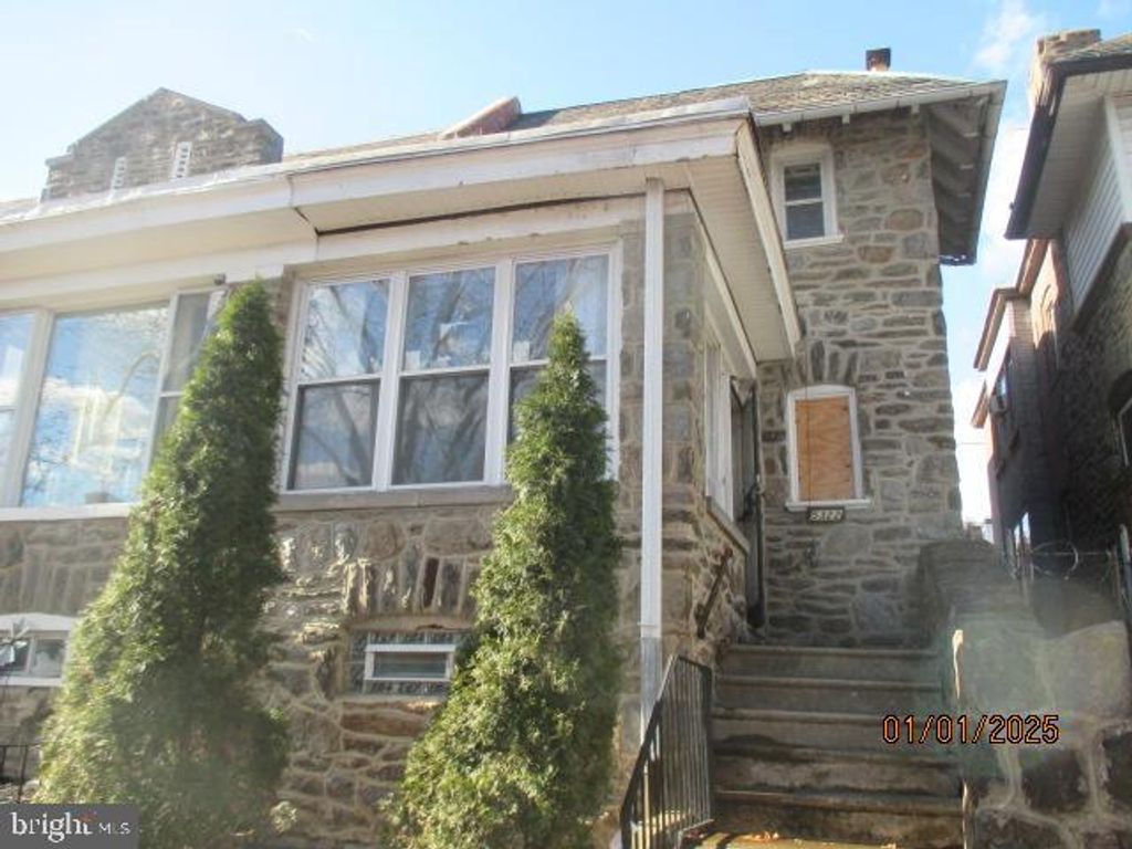 5322 N CARLISLE STREET, Philadelphia, PA 19141