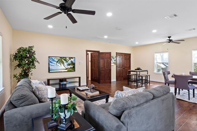 172 Bent Tree Lane, Montgomery, TX 77356