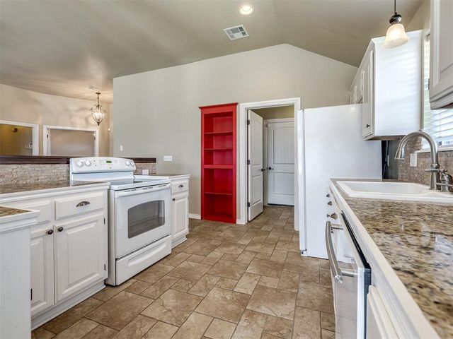 2812 Dalewood Terrace, Norman, OK 73071