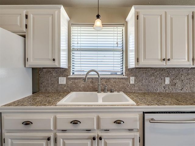 2812 Dalewood Terrace, Norman, OK 73071