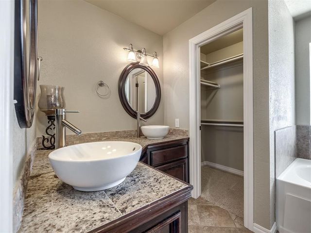 2812 Dalewood Terrace, Norman, OK 73071