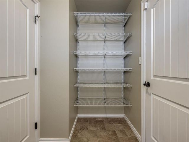 2812 Dalewood Terrace, Norman, OK 73071