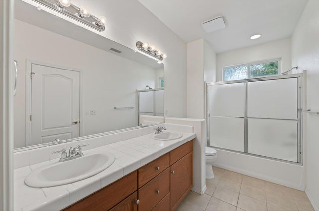 4113 W Cherry Tree Lane, Fresno, CA 93722