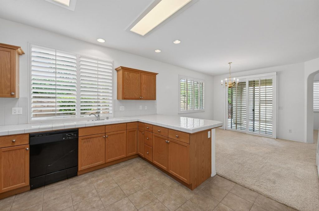 Image 14 of property listing at 4113 W Cherry Tree Lane, Fresno, CA 93722