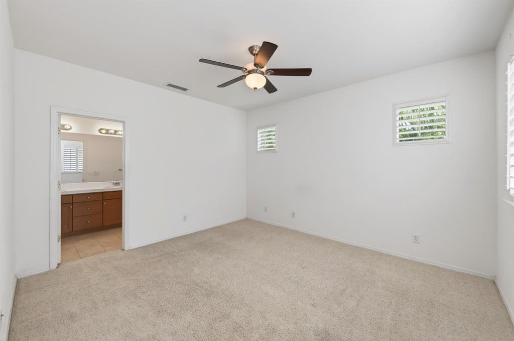 Image 22 of property listing at 4113 W Cherry Tree Lane, Fresno, CA 93722
